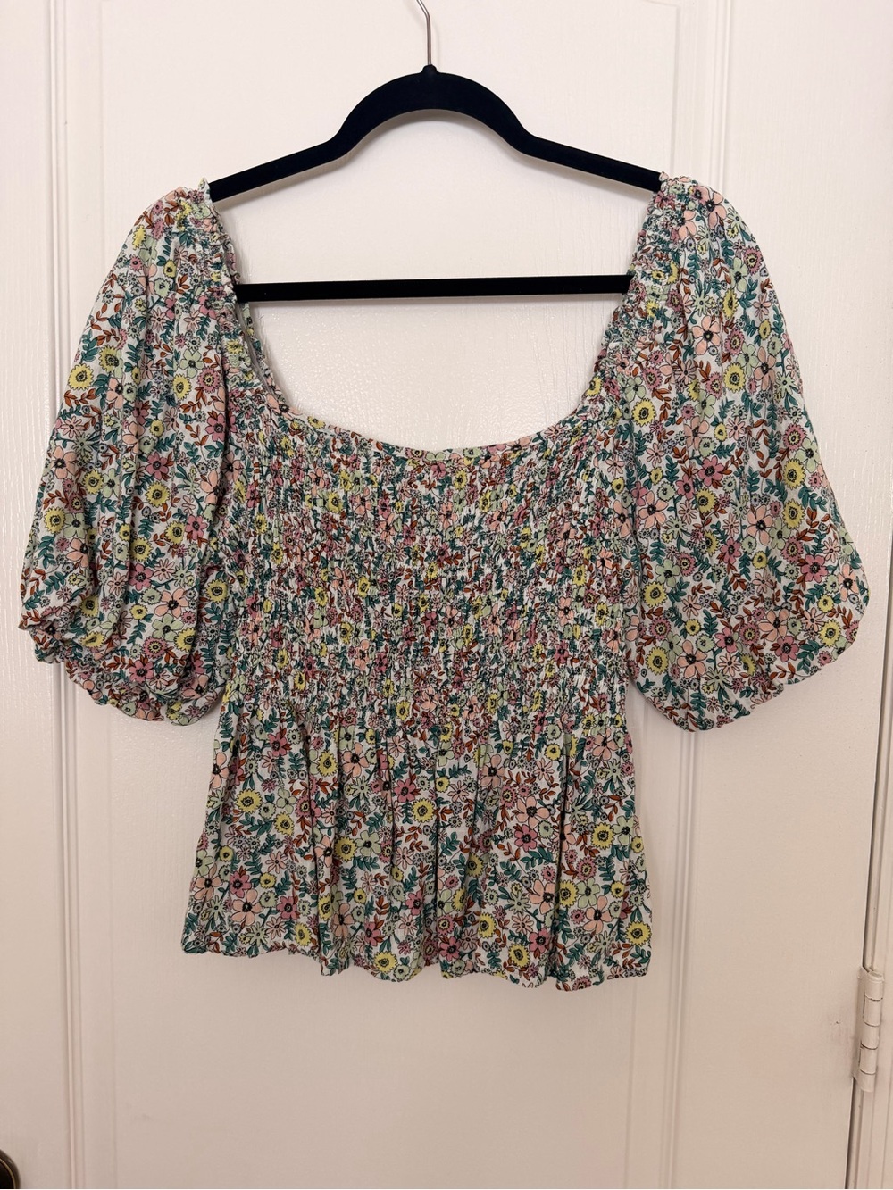a.n.a Floral Smocked Puff Sleeve Top